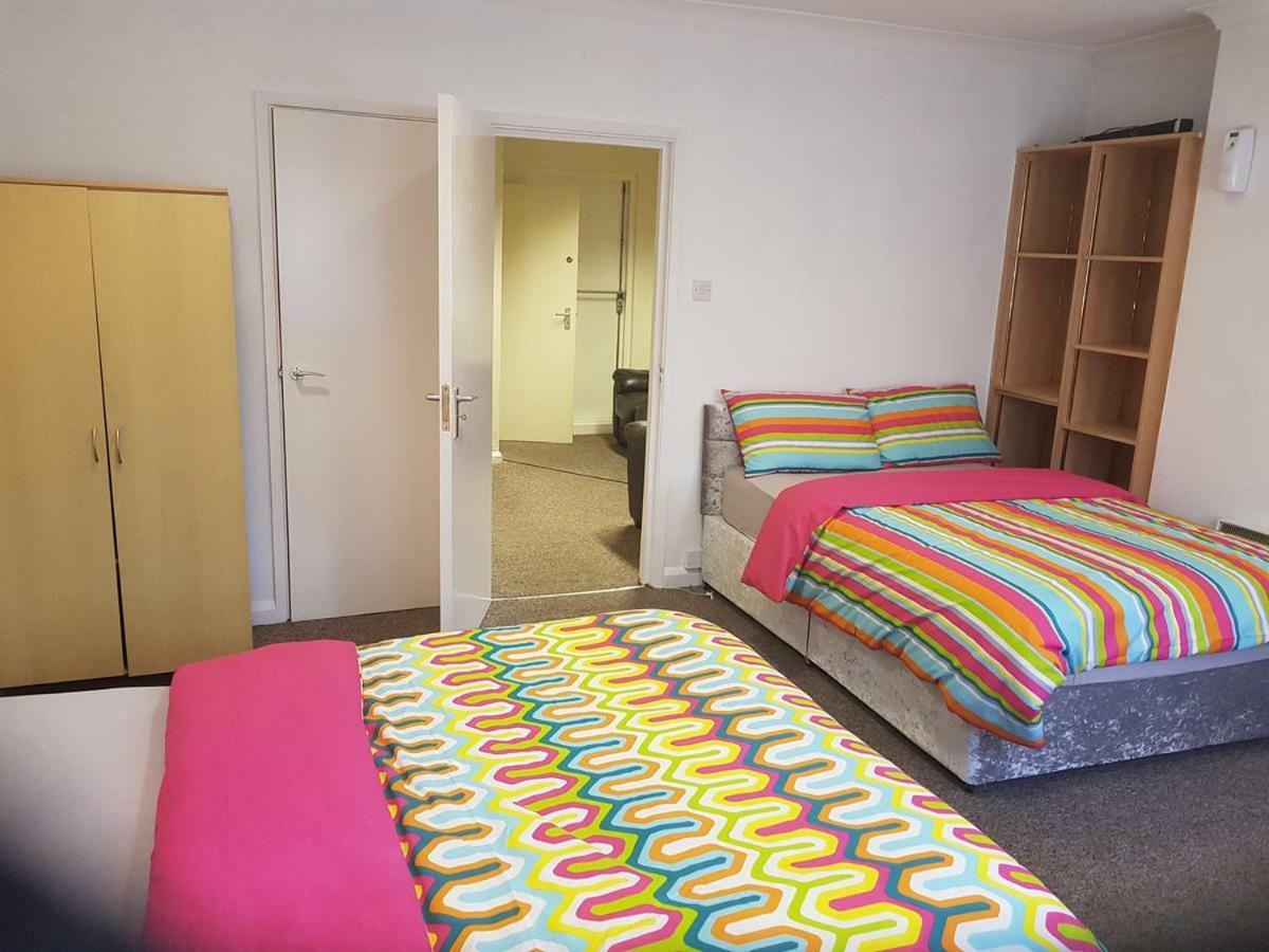 The Vip'S Apartman Newport Kültér fotó